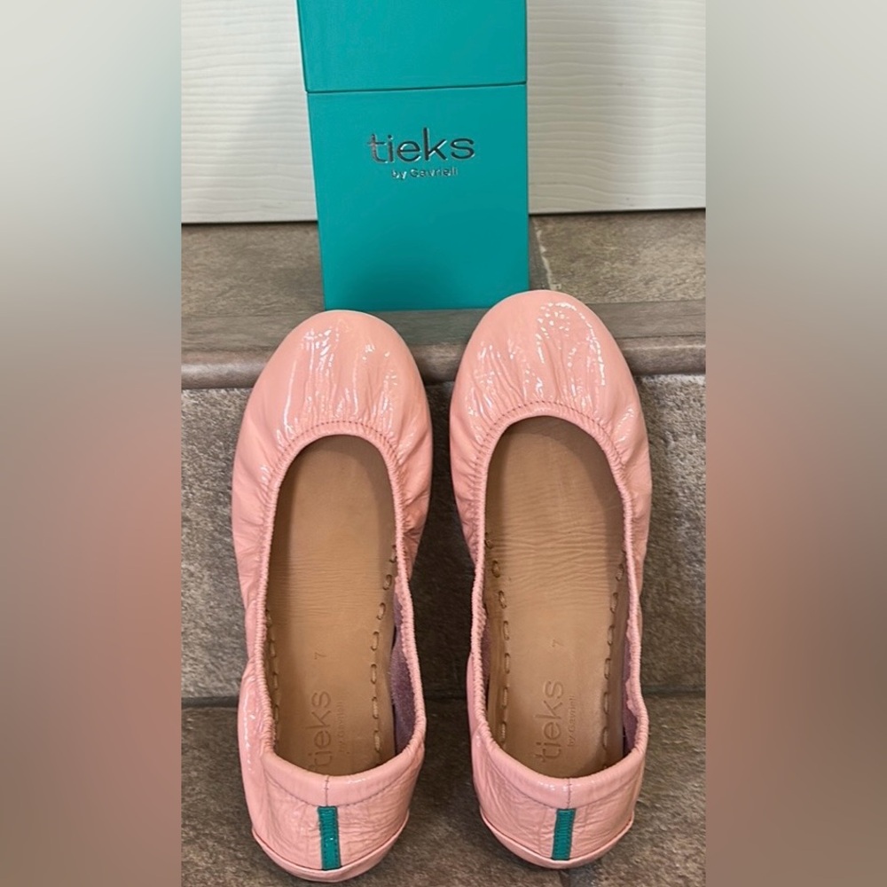 Tieks Cotton Candy Pink Patent Ballet Flats with Accessories